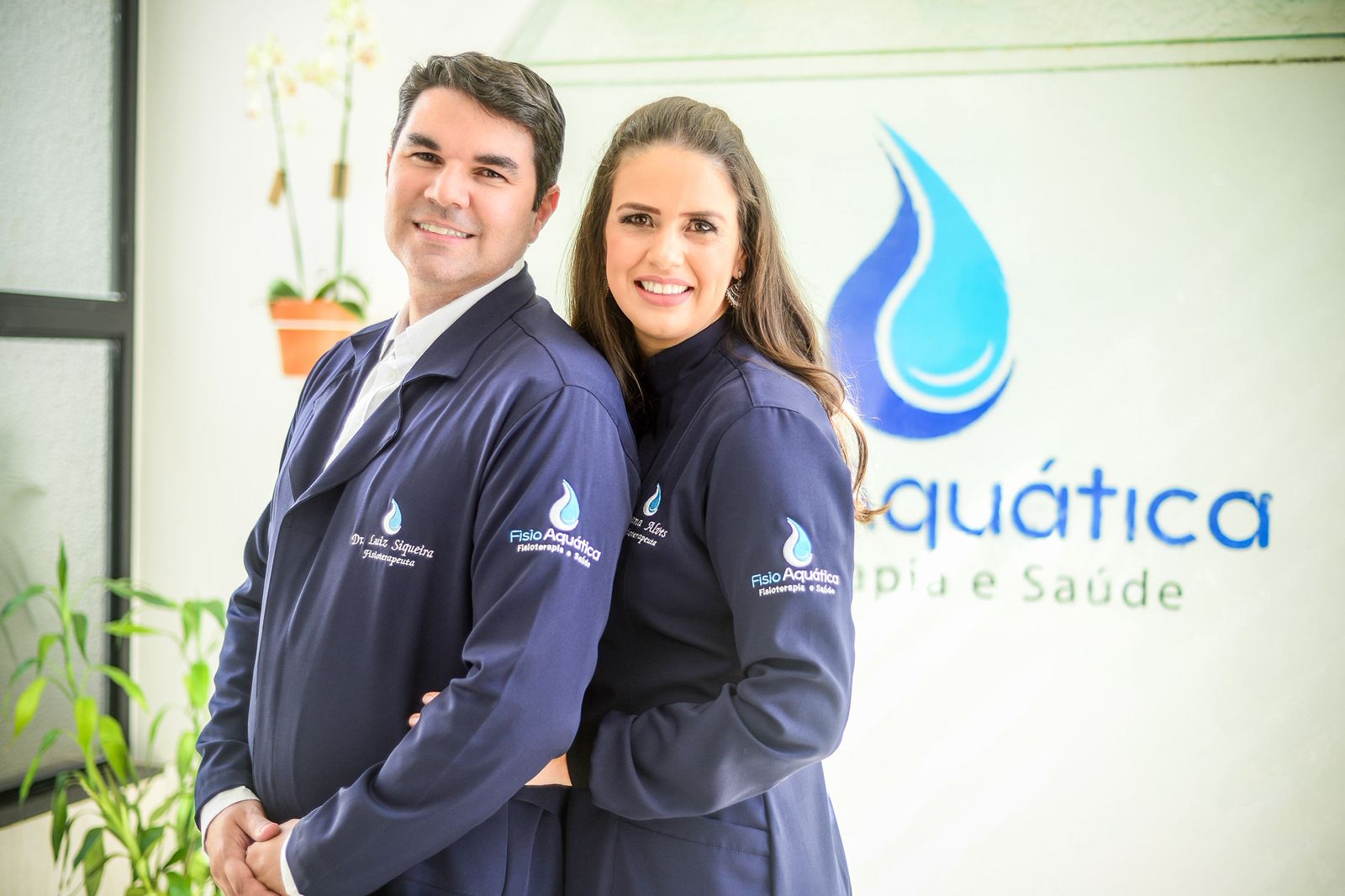 Fisioterapeutas Dr. Luiz Siqueira e Dra. Rosana Alves na Fisio Aquática
